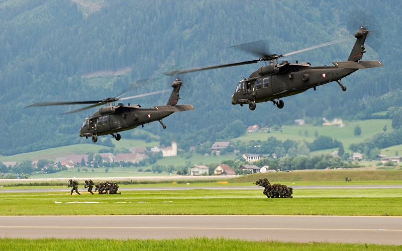 090_AirPower_Sikorsky S-70A-42 Black Hawk.jpg